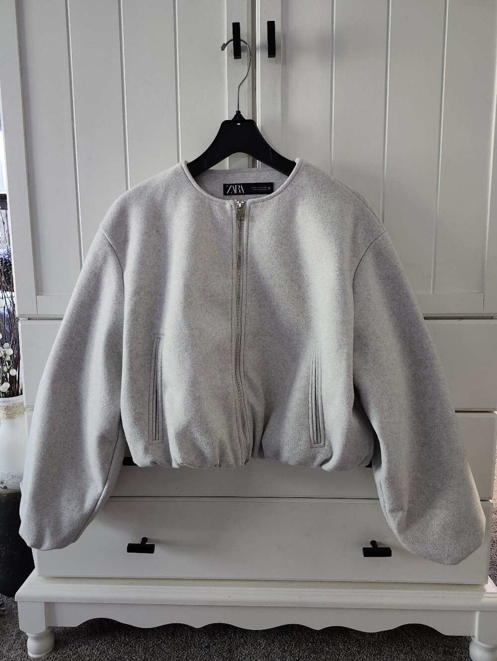 Zara Light Gray Lined Cropped Bomber Jacket with Pockets Sz M